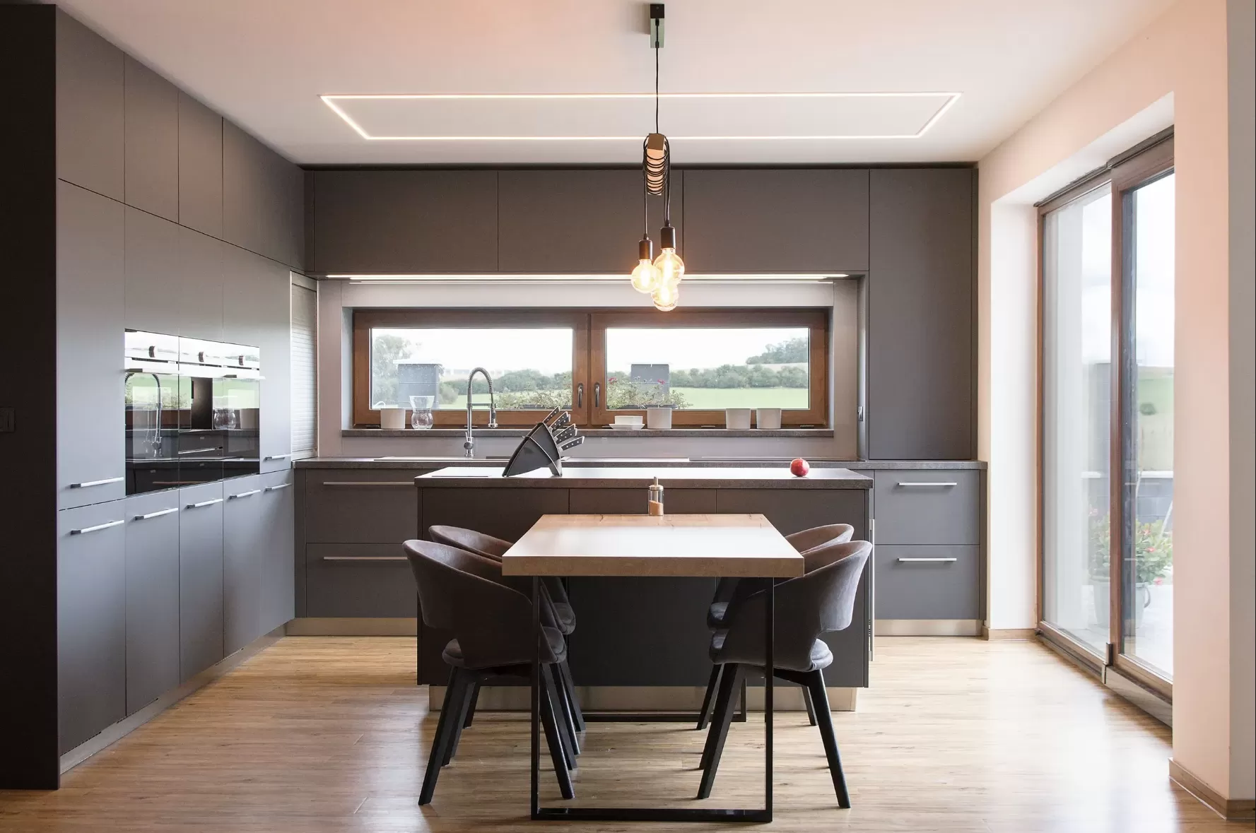 Proč zvolit kuchyni na míru